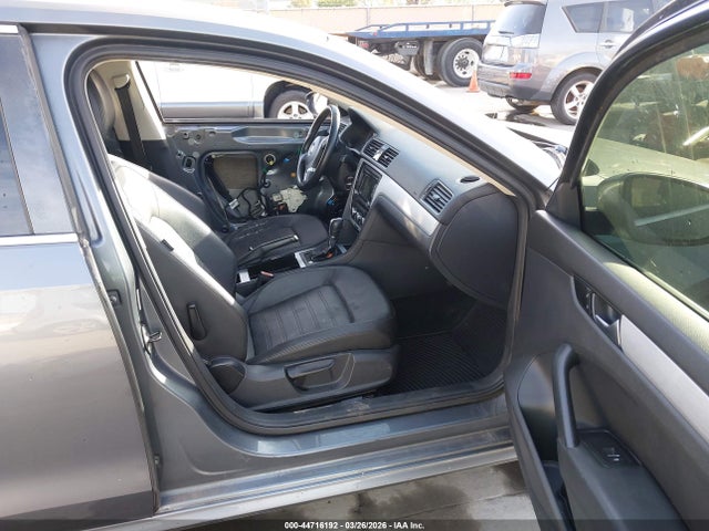 Aukcja sprzedaży 2012 Volkswagen Passat 3.6l V6 Se, vin: 1VWBM7A30CC046703, numer aukcji: 44716192
