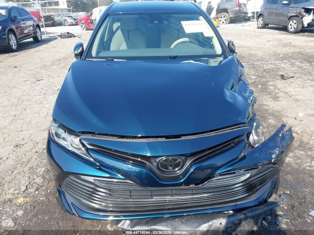 2019 Toyota Camry Le მანქანა იყიდება აუქციონზე, vin: 4T1B11HK2KU703737, აუქციონის ნომერი: 44716244