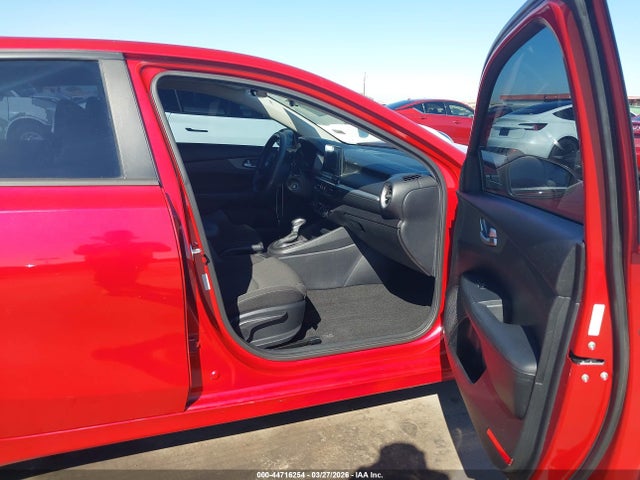 3KPF24AD0KE076597 KIA Forte Lxs