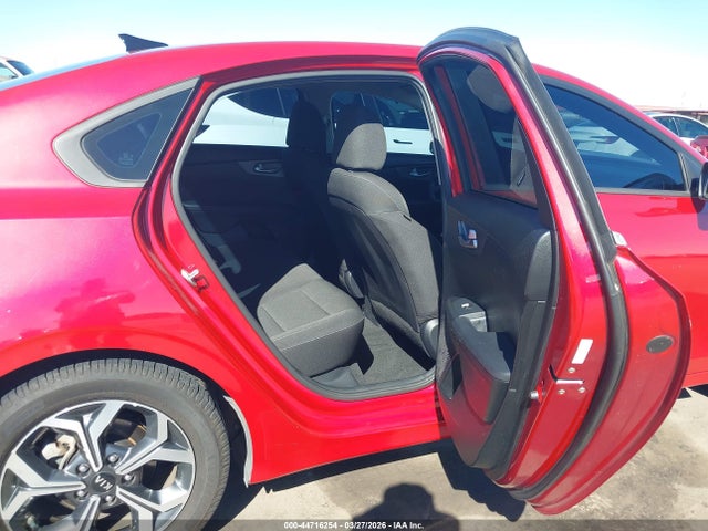 3KPF24AD0KE076597 KIA Forte Lxs