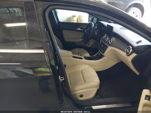 2018 MERCEDES-BENZ GLA 250 WDCTG4EB9JJ490664 Photo 4