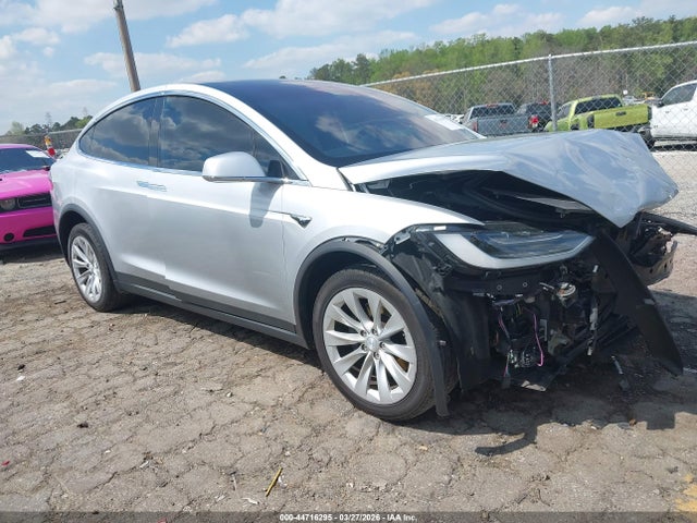 2018 Tesla Model X 100d/75d/p100d მანქანა იყიდება აუქციონზე, vin: 5YJXCBE21JF123983, აუქციონის ნომერი: 44716295