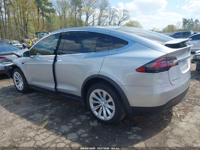 2018 Tesla Model X 100d/75d/p100d მანქანა იყიდება აუქციონზე, vin: 5YJXCBE21JF123983, აუქციონის ნომერი: 44716295