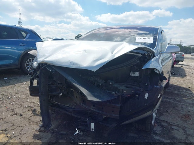 2018 Tesla Model X 100d/75d/p100d მანქანა იყიდება აუქციონზე, vin: 5YJXCBE21JF123983, აუქციონის ნომერი: 44716295