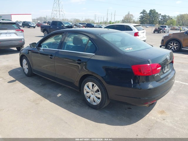 44716301 :رقم المزاد ، 3VWDX7AJ4DM443359 vin ، 2013 Volkswagen Jetta 2.5l Se مزاد بيع