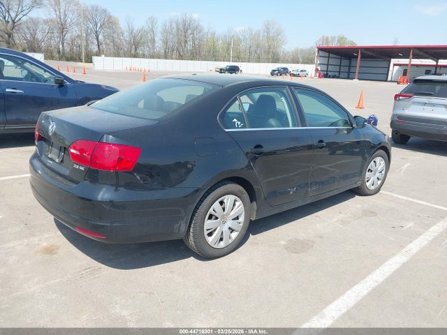 44716301 :رقم المزاد ، 3VWDX7AJ4DM443359 vin ، 2013 Volkswagen Jetta 2.5l Se مزاد بيع