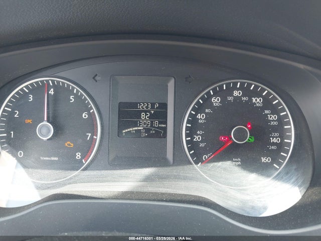 44716301 :رقم المزاد ، 3VWDX7AJ4DM443359 vin ، 2013 Volkswagen Jetta 2.5l Se مزاد بيع