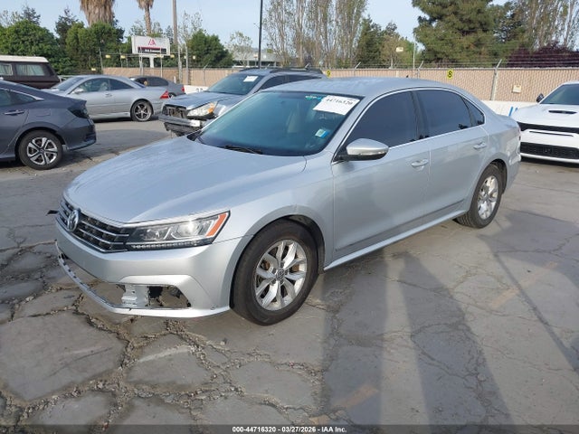 Продажа на аукционе авто 2016 Volkswagen Passat 1.8t S, vin: 1VWAT7A30GC054112, номер лота: 44716320