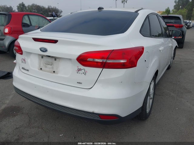 Ford FOCUS SE 2015 1FADP3F21FL248827 Image 4