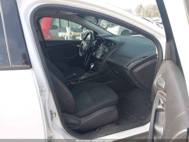 Ford FOCUS SE 2015 1FADP3F21FL248827 Image 5