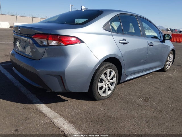 5YFEPMAE2NP279726 Toyota COROLLA LE