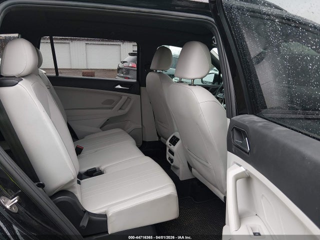 Aukcja sprzedaży 2022 Volkswagen Tiguan 2.0t Se R-line Black, vin: 3VVCB7AXXNM174093, numer aukcji: 44716365