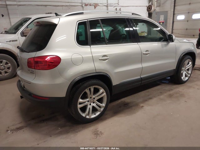 2013 VOLKSWAGEN TIGUAN WVGBV3AX7DW574892 Photo 3
