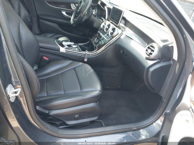 44716375 :رقم المزاد ، 55SWF4KB3FU070731 vin ، 2015 Mercedes-benz C 300 Luxury 4matic مزاد بيع