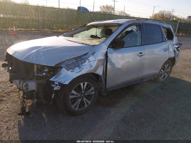Nissan Pathfinder Sv 2018 5N1DR2MM5JC669716 Image 2