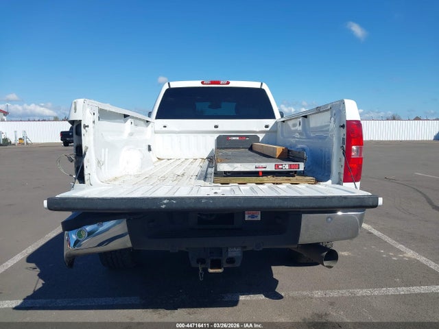 1GC1KYE80EF145328 Chevrolet Silverado 2500hd Ltz