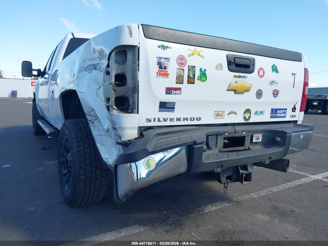 1GC1KYE80EF145328 Chevrolet Silverado 2500hd Ltz