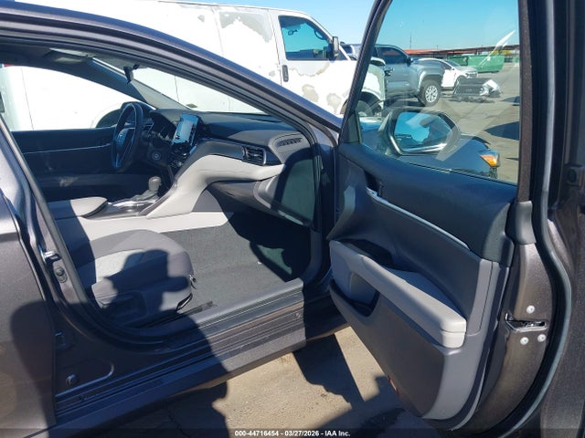 4T1C11AK0MU442450 Toyota CAMRY LE