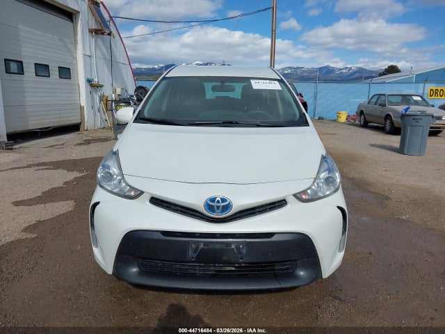 2017 Toyota Prius V Three მანქანა იყიდება აუქციონზე, vin: JTDZN3EU9HJ066137, აუქციონის ნომერი: 44716484