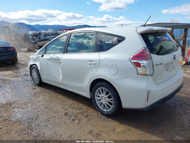 2017 Toyota Prius V Three მანქანა იყიდება აუქციონზე, vin: JTDZN3EU9HJ066137, აუქციონის ნომერი: 44716484
