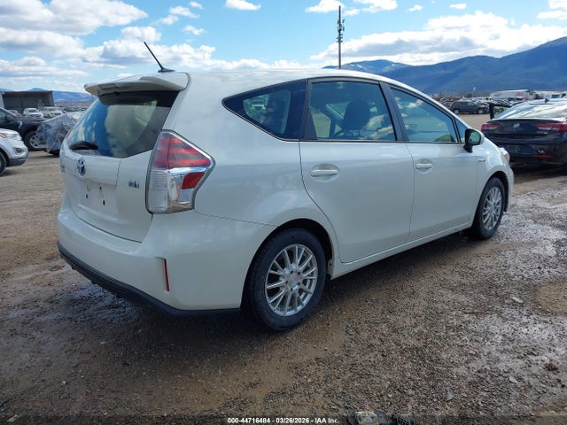 2017 Toyota Prius V Three მანქანა იყიდება აუქციონზე, vin: JTDZN3EU9HJ066137, აუქციონის ნომერი: 44716484