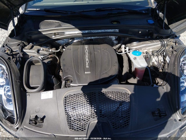 Porsche Macan 2018 WP1AA2A59JLB23219 Image 10
