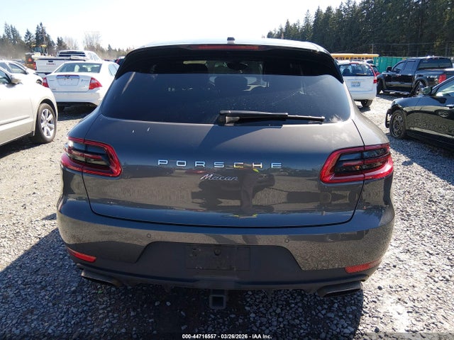 Porsche Macan 2018 WP1AA2A59JLB23219 Image 16