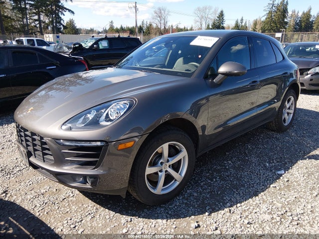 Porsche Macan 2018 WP1AA2A59JLB23219 Image 2
