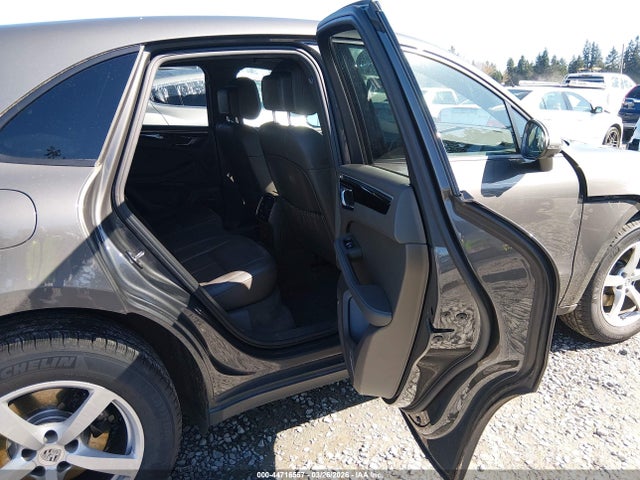 Porsche Macan 2018 WP1AA2A59JLB23219 Image 8