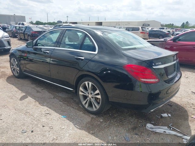 2015 Mercedes-benz C 300 მანქანა იყიდება აუქციონზე, vin: 55SWF4JB7FU074301, აუქციონის ნომერი: 44716581