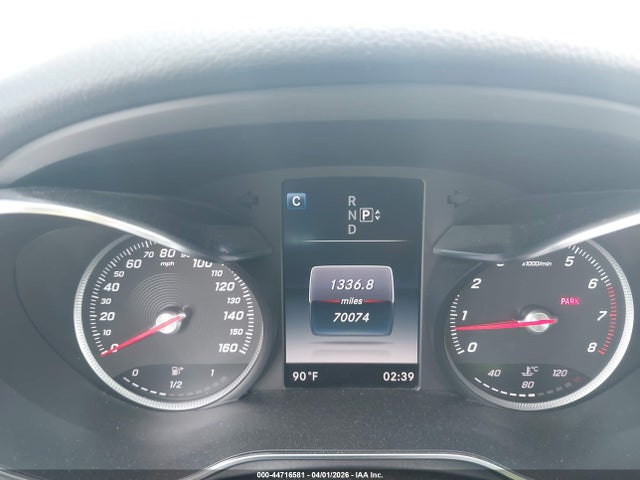 2015 Mercedes-benz C 300 მანქანა იყიდება აუქციონზე, vin: 55SWF4JB7FU074301, აუქციონის ნომერი: 44716581