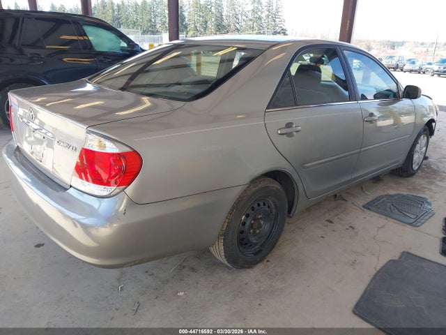 2005 TOYOTA CAMRY 4T1BE30K75U952017 Photo 3