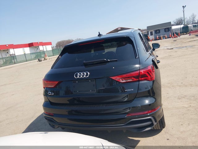 2023 Audi Q3 Premium 45 Tfsi S Line Quattro Tiptronic მანქანა იყიდება აუქციონზე, vin: WA1DECF35P1142025, აუქციონის ნომერი: 44716601