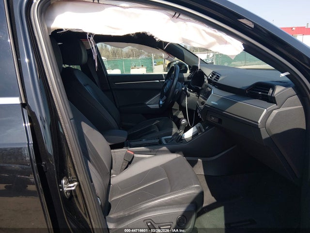 2023 Audi Q3 Premium 45 Tfsi S Line Quattro Tiptronic მანქანა იყიდება აუქციონზე, vin: WA1DECF35P1142025, აუქციონის ნომერი: 44716601