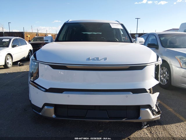 2025 Kia Ev9 Wind მანქანა იყიდება აუქციონზე, vin: 5XYAFFS51SG001718, აუქციონის ნომერი: 44716624