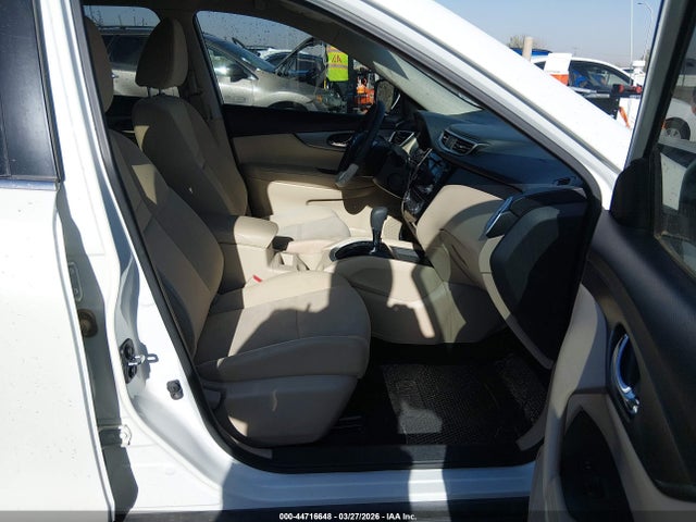 44716648 :رقم المزاد ، KNMAT2MV9GP654137 vin ، 2016 Nissan Rogue Sv مزاد بيع
