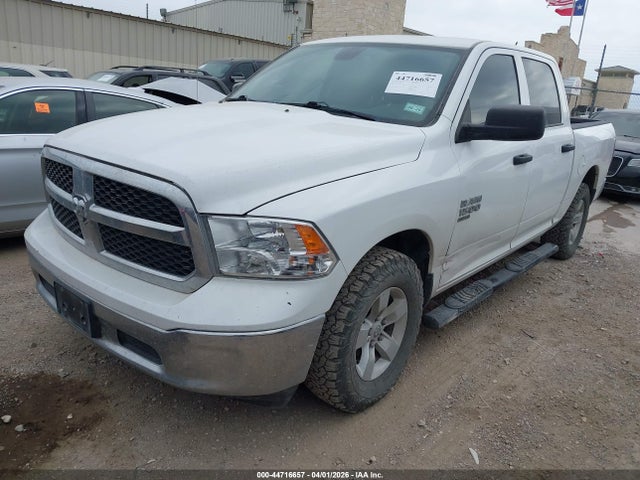 1C6RR7KG7RS130351 RAM 1500 Classic Tradesman 4x4 5&#039;7 Box