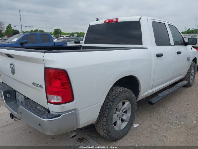 1C6RR7KG7RS130351 RAM 1500 Classic Tradesman 4x4 5&#039;7 Box