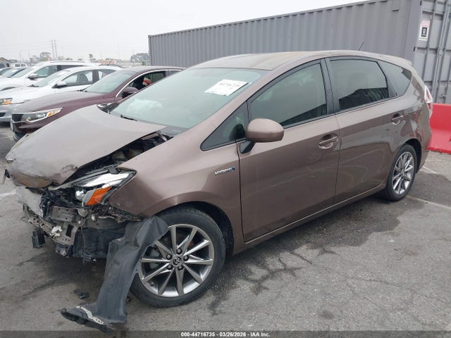 JTDZN3EU3HJ073343 Toyota Prius V Five