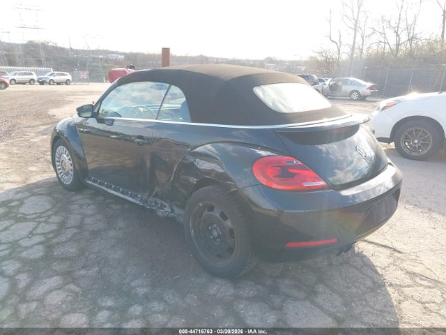 2015 VOLKSWAGEN BEETLE 3VW517AT8FM820754 Photo 2
