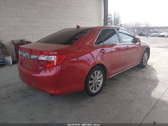 4T1BD1FKXEU111887 Toyota Camry Hybrid Xle