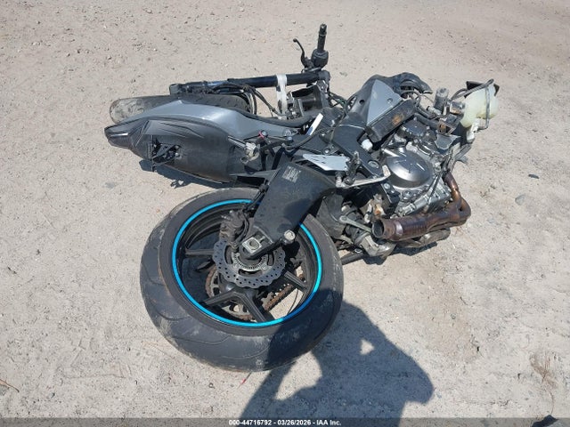 2019 KAWASAKI ZX636 JKBZXJG12KA000575 Photo 3