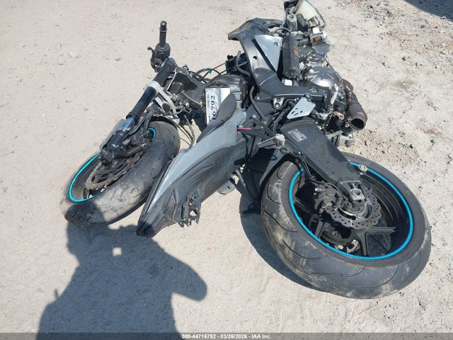 2019 KAWASAKI ZX636 JKBZXJG12KA000575 Photo 5