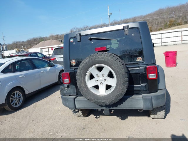 1C4BJWDG6HL515756 Jeep Wrangler Unlimited Sport 4x4