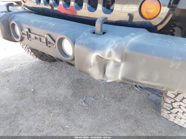 1C4BJWDG6HL515756 Jeep Wrangler Unlimited Sport 4x4