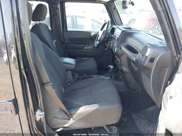 1C4BJWDG6HL515756 Jeep Wrangler Unlimited Sport 4x4