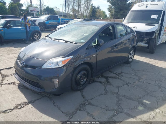 JTDKN3DU7F0420615 Toyota Prius Four