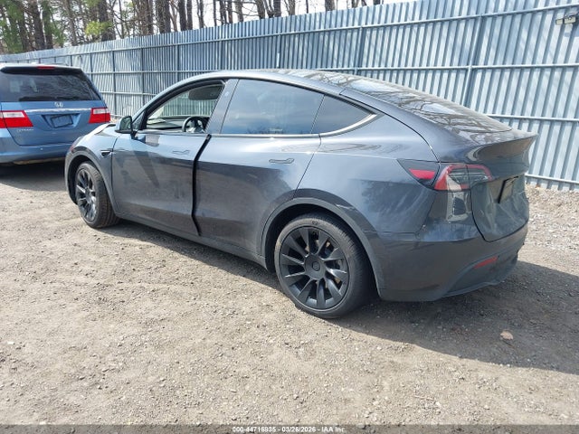 Auction sale of the 2025 Tesla Model Y Long Range Dual Motor All-wheel Drive, vin: 7SAYGDEE6SF308131, lot number: 44716835