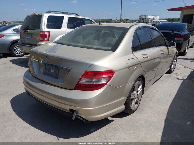 2011 MERCEDES-BENZ C 300 WDDGF5EB9BF632442 Photo 3