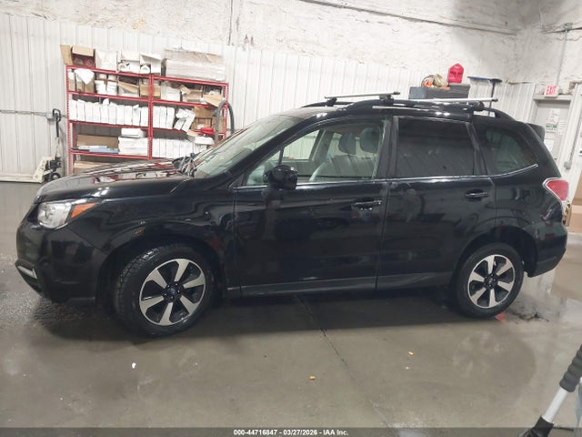 2018 Subaru Forester 2.5i Premium მანქანა იყიდება აუქციონზე, vin: JF2SJAEC1JH558779, აუქციონის ნომერი: 44716847